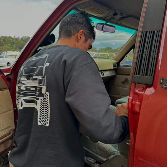 NWT 2nd Gen Black Sweatshirt