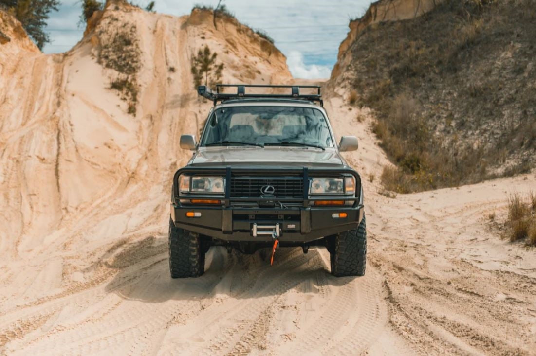 Dobinsons Classic Black Front Bullbar for Toyota Landcruiser 80 Series