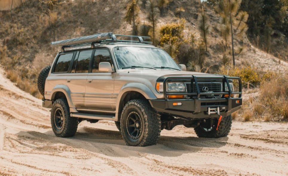 Dobinsons Classic Black Front Bullbar for Toyota Landcruiser 80 Series
