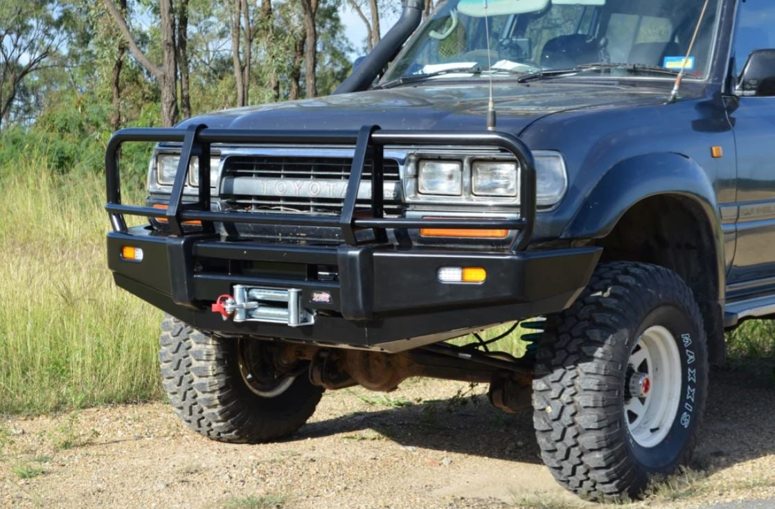 Dobinsons Classic Black Front Bullbar for Toyota Landcruiser 80 Series