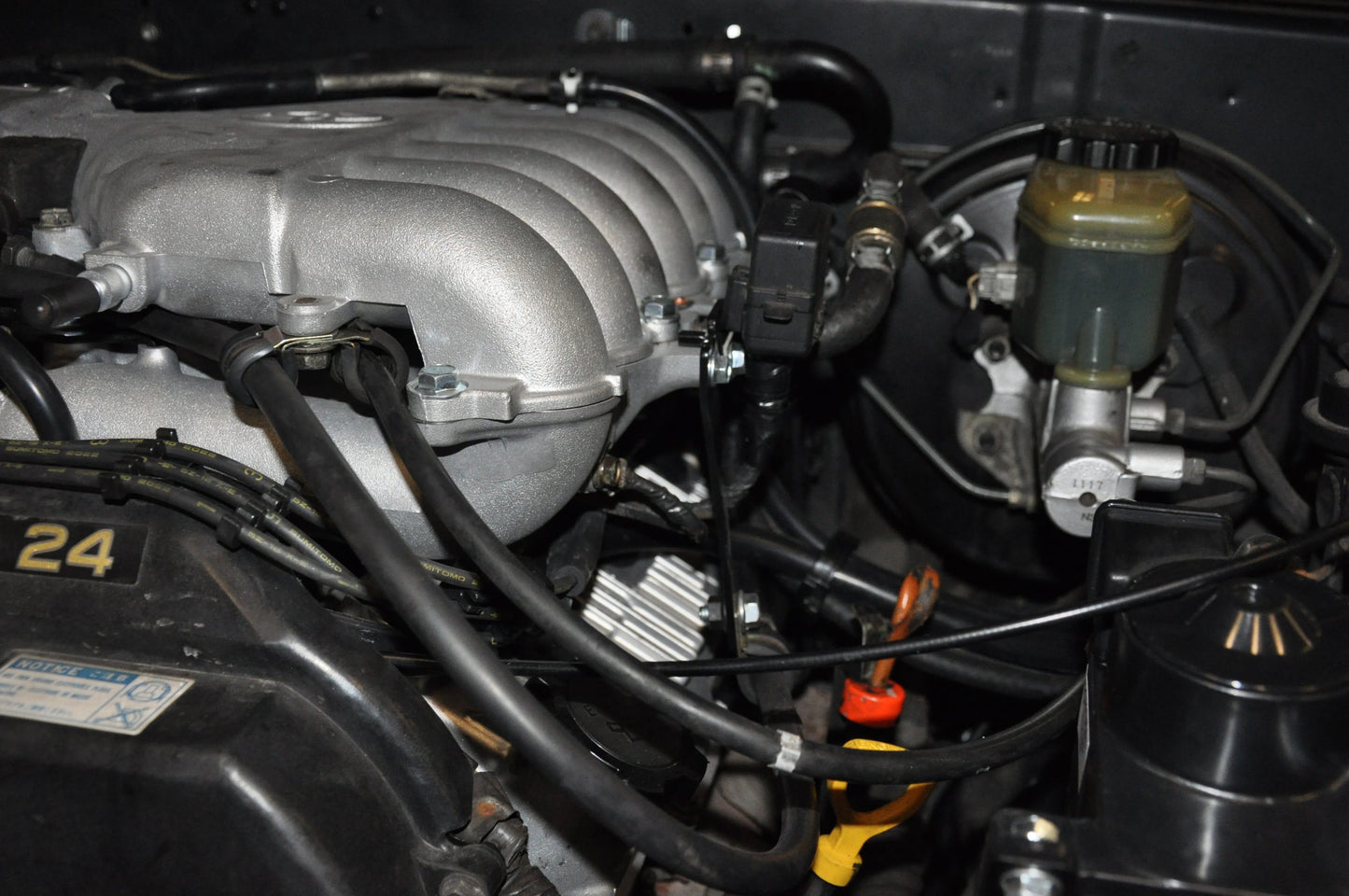 5vz 3.4L Swap Intake Plenums with Throttle - Hood Clearance Solution