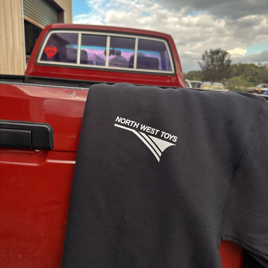 NWT 2nd Gen Black Sweatshirt