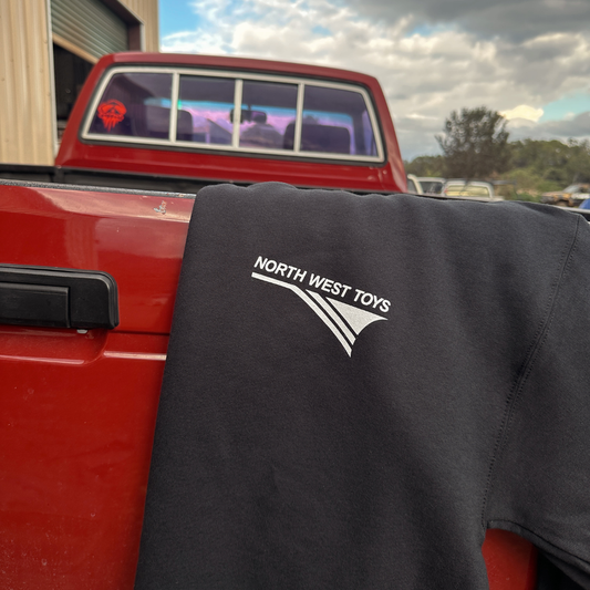 NWT 2nd Gen Black Sweatshirt