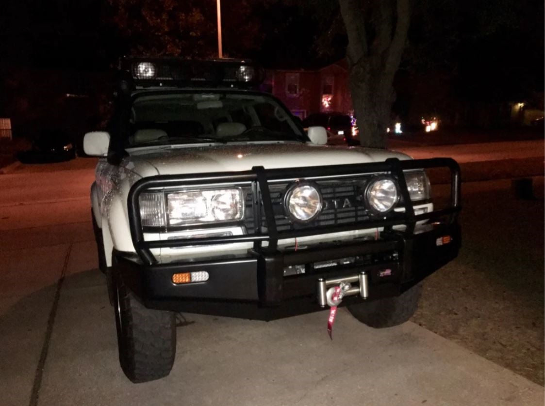 Dobinsons Classic Black Front Bullbar for Toyota Landcruiser 80 Series